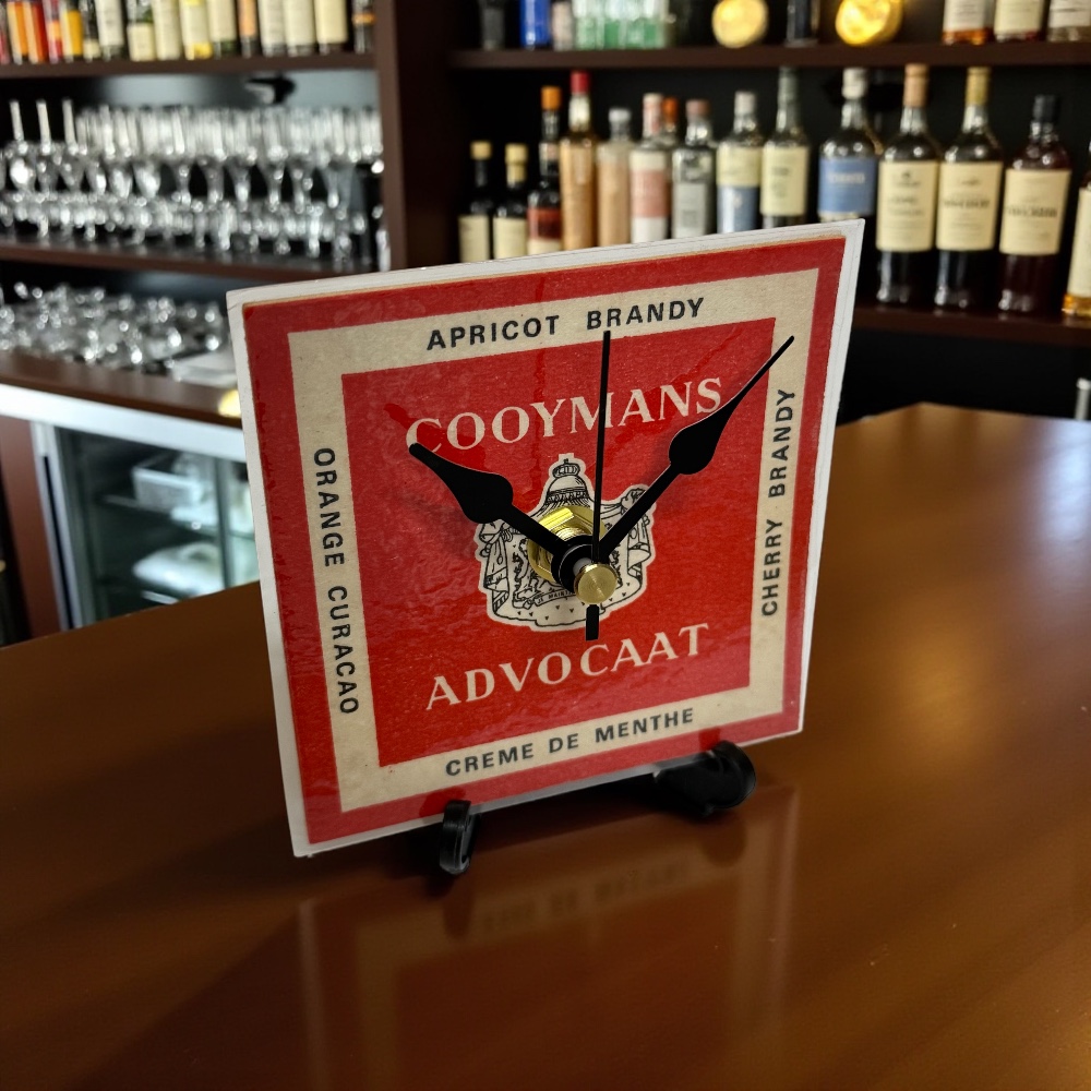 Dans Clock Shop Novelty Beer Mat Clocks With Display Stand – Advocaat