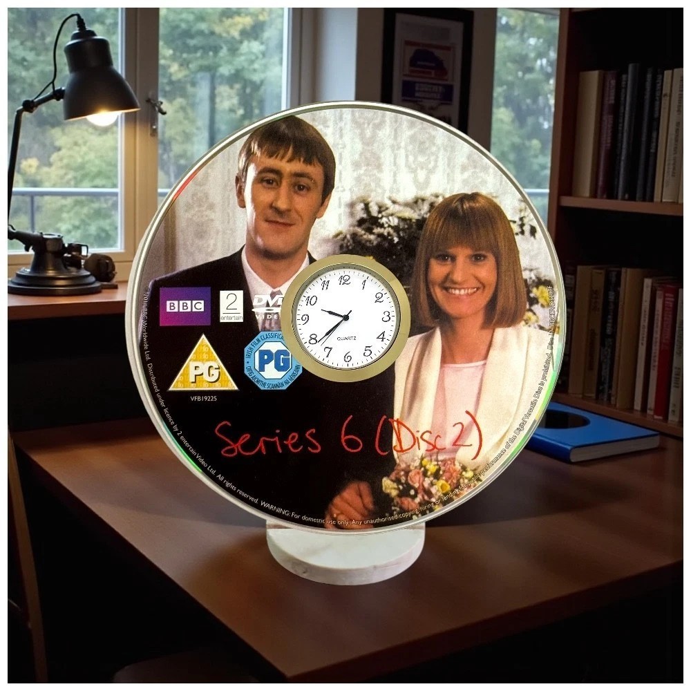 Only Fools And Horses Novelty Desktop DVD Clock With Fixed Gold Insert - Series 6 Disc 2
