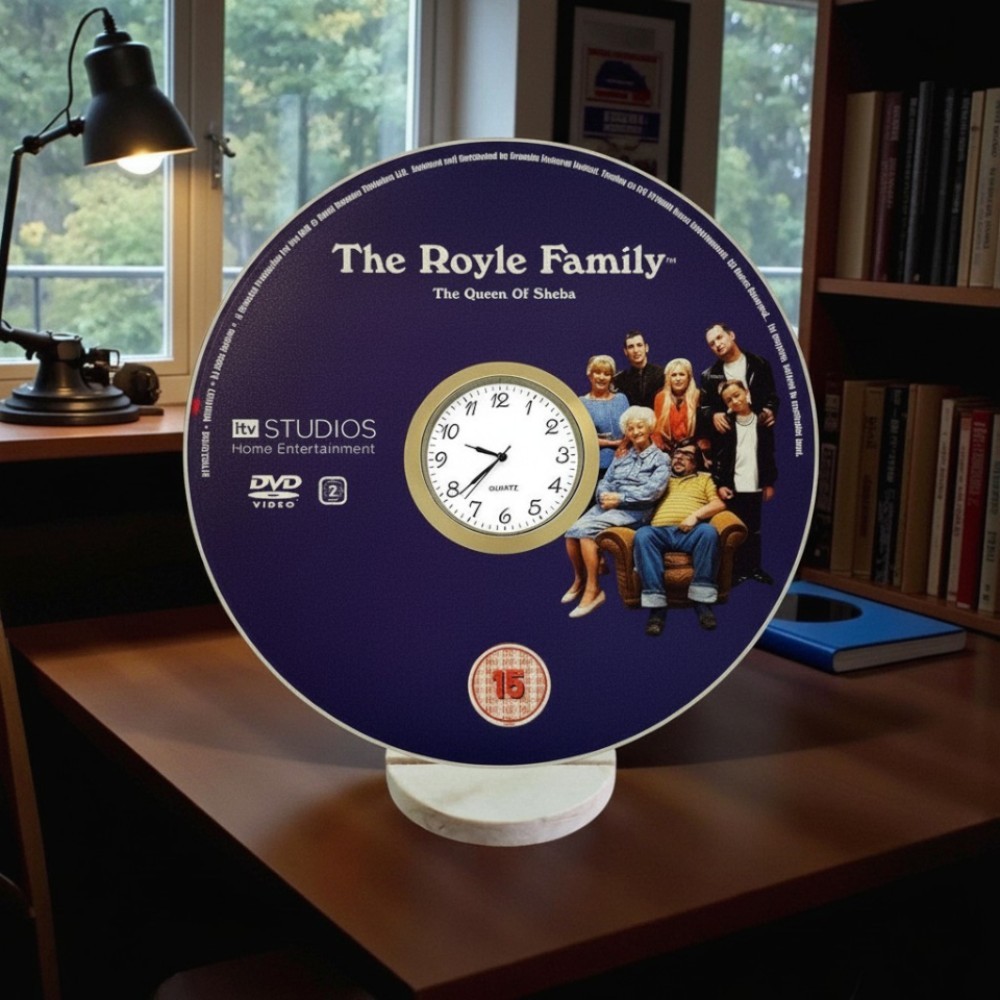 The Royle Family Novelty Desktop DVD Clock With Fixed Gold Insert - Image 2