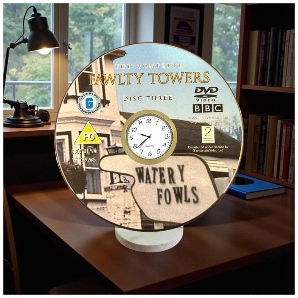 Fawlty Towers Novelty Desktop DVD Clock With Fixed Gold Insert - Image 3