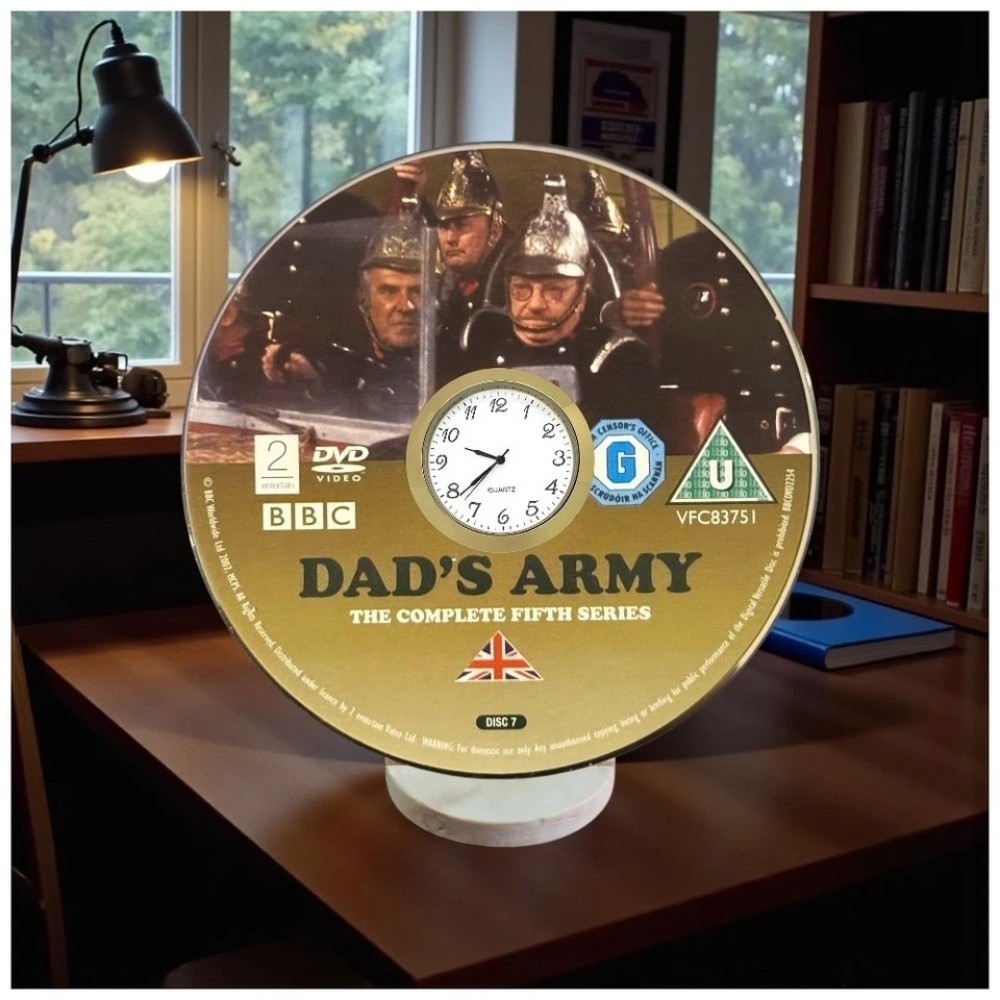 Dad's Army Novelty Desktop DVD Clock With Fixed Gold Insert - Image 5