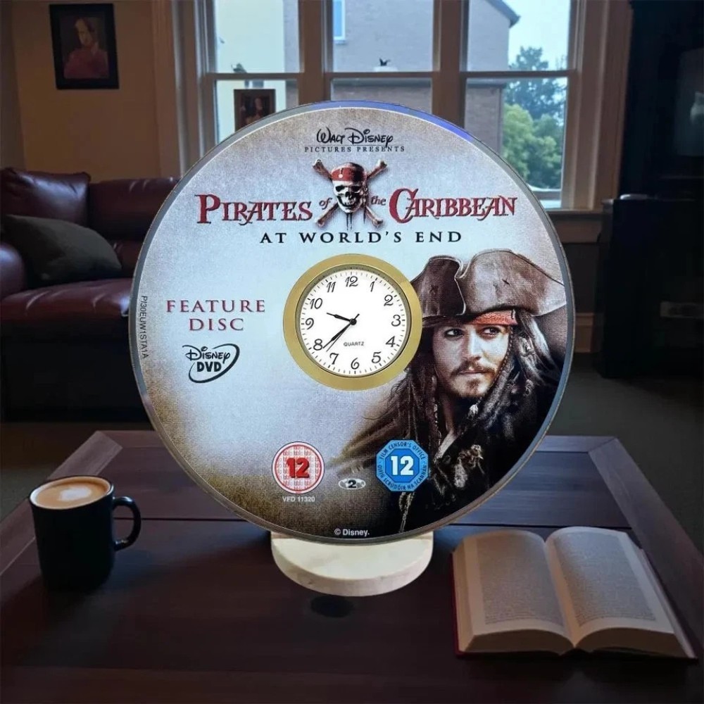 Pirates Of The Caribbean Novelty Desktop DVD Clock With Fixed Gold Insert - Image 4