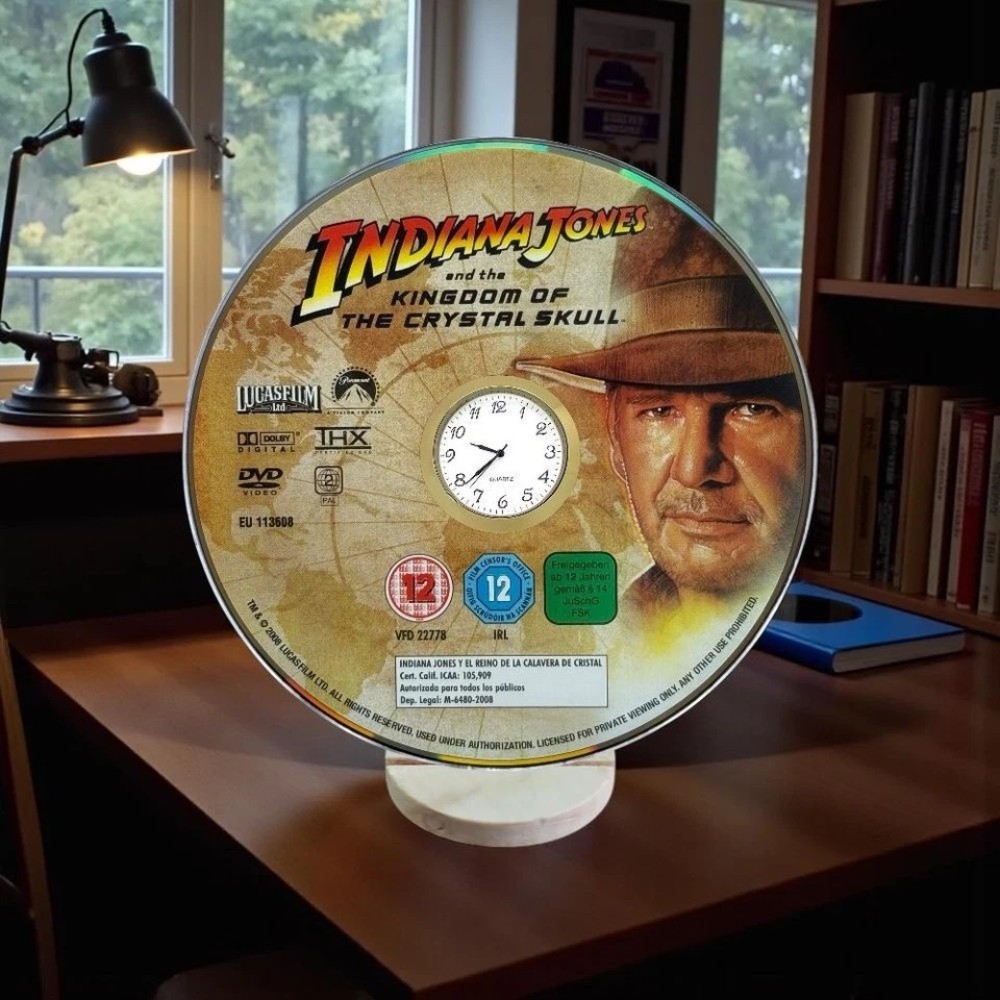 Indiana Jones Novelty Desktop DVD Clock With Fixed Gold Insert - Image 2