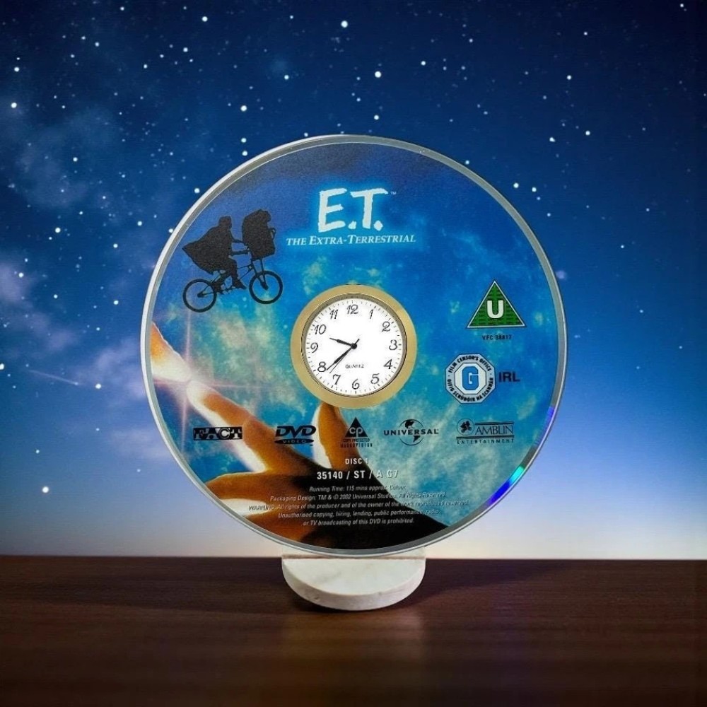 E.T. The Extra-Terrestrial Novelty Desktop DVD Clock With Fixed Gold Insert - Image 1