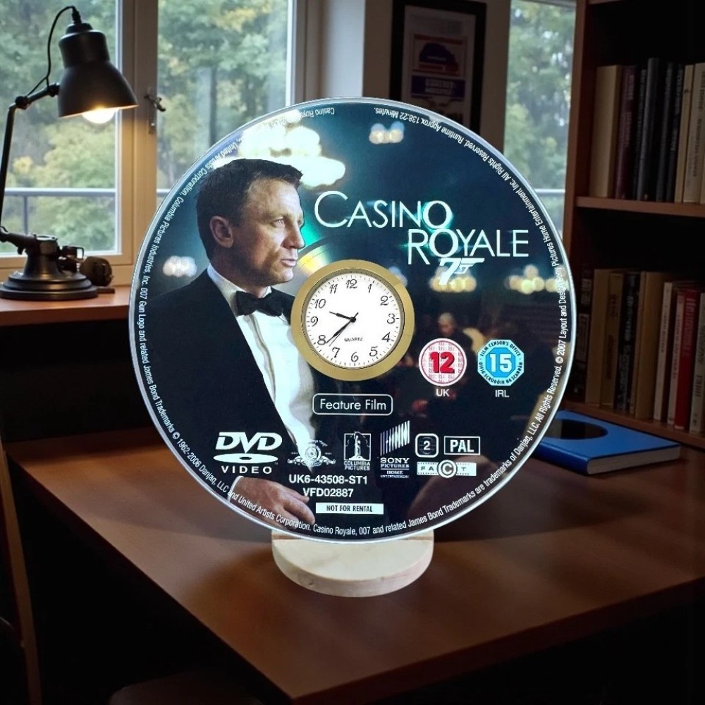 James Bond 007 Novelty Desktop DVD Clock With Fixed Gold Insert - Image 4