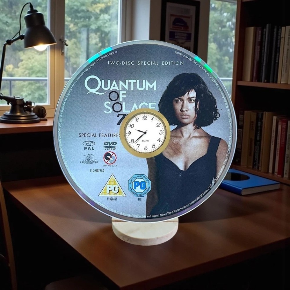 James Bond 007 Novelty Desktop DVD Clock With Fixed Gold Insert - Image 31