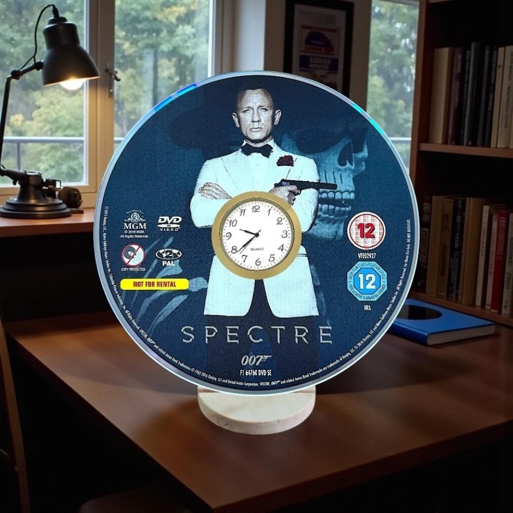 James Bond 007 Novelty Desktop DVD Clock With Fixed Gold Insert - Image 33