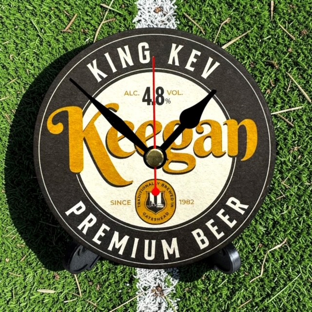 Newcastle United Novelty Upcycled Beer Mat Clocks With Display Stand – King Kev