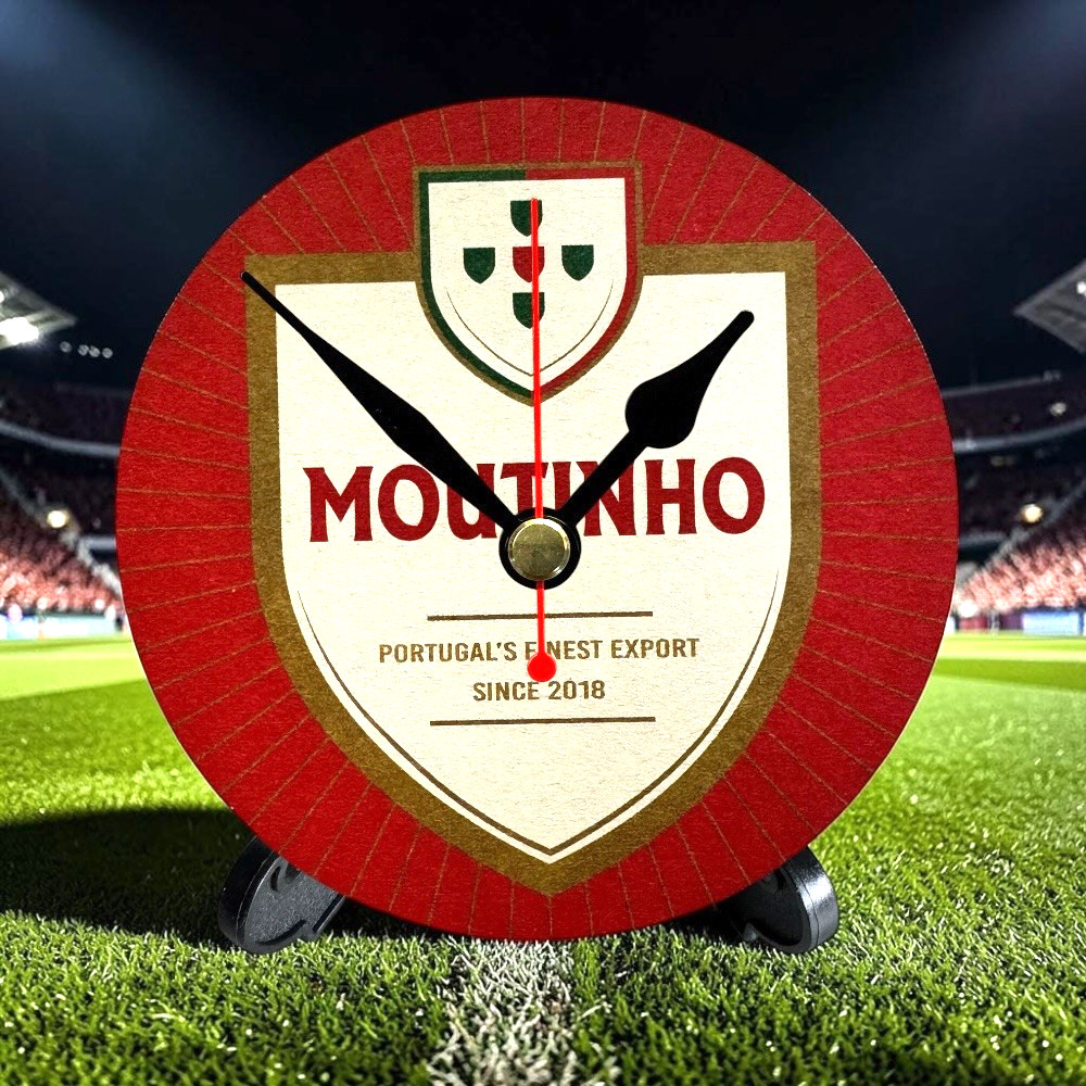 Wolves Novelty Upcycled Beer Mat Clocks With Display Stand – Moutinho