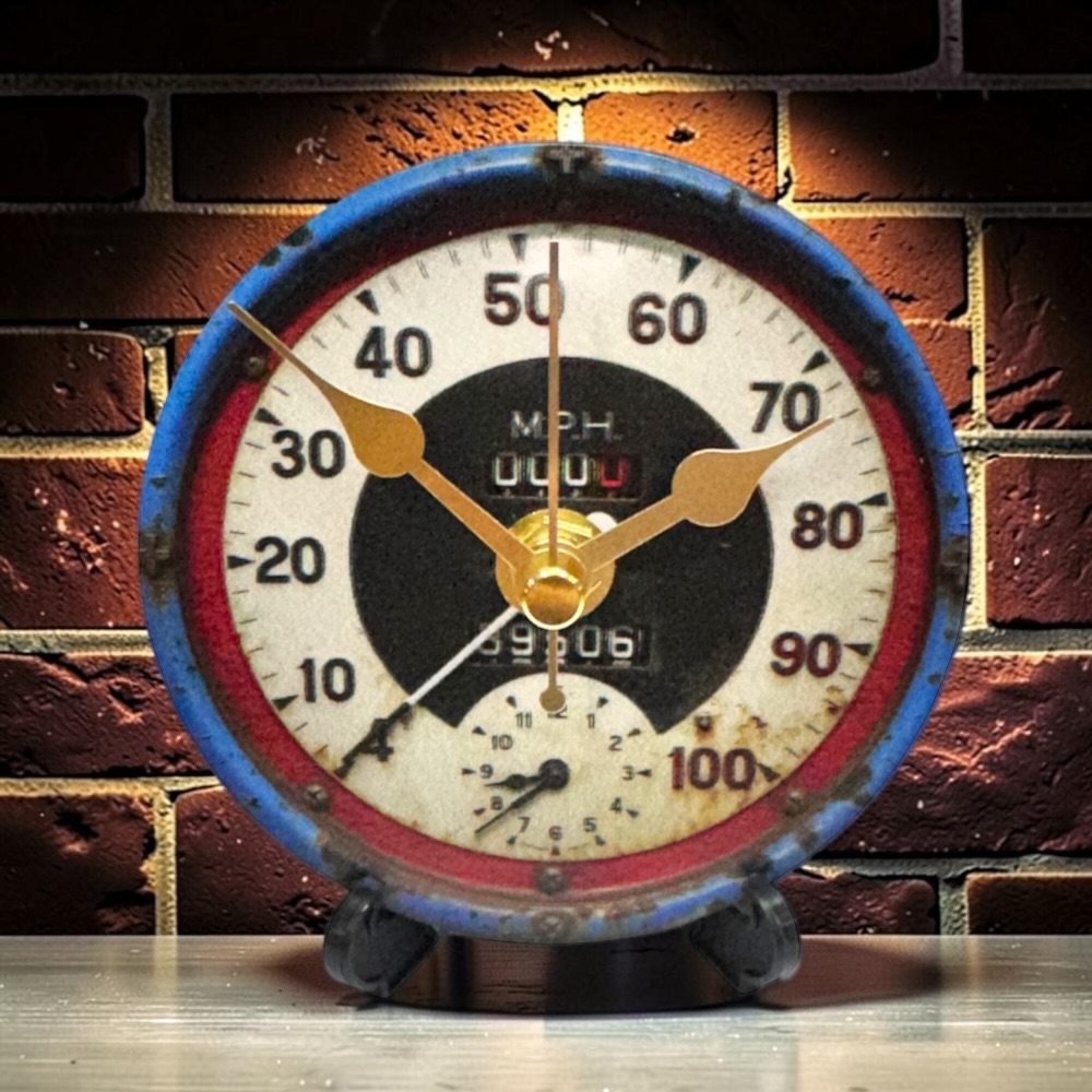 Retro Car Speedometer 90mm Wooden Desk Clock – Open-Face Vintage Dashboard Table Clock with Stand Design 1