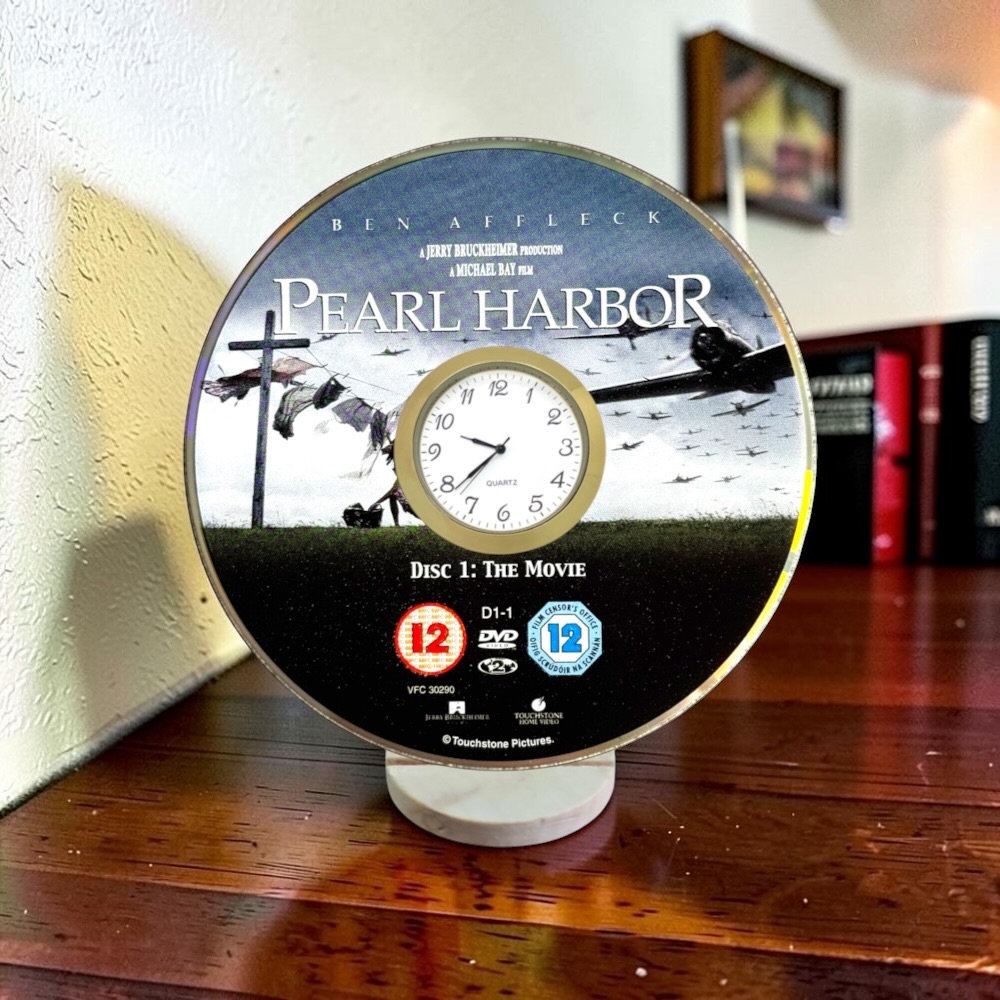 Pearl Harbour D2 Novelty Desktop DVD Clock With Fixed Gold Insert
